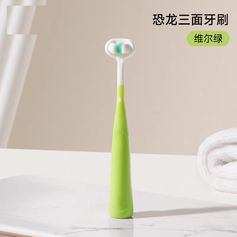 Trois brosse à dents à tête